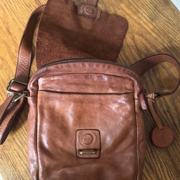 Harbour 2nd Leather Shoulder Bag - Picture 4 of 10